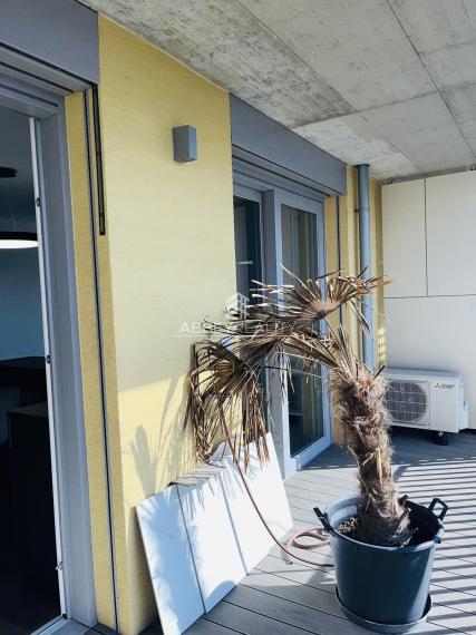 Na prenájom: Moderný 4-izbový byt v centre Galanty – Park House