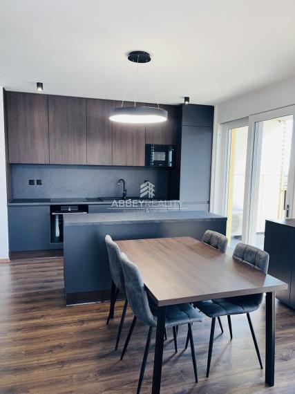 Na prenájom: Moderný 4-izbový byt v centre Galanty – Park House