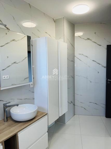 Na prenájom: Moderný 4-izbový byt v centre Galanty – Park House