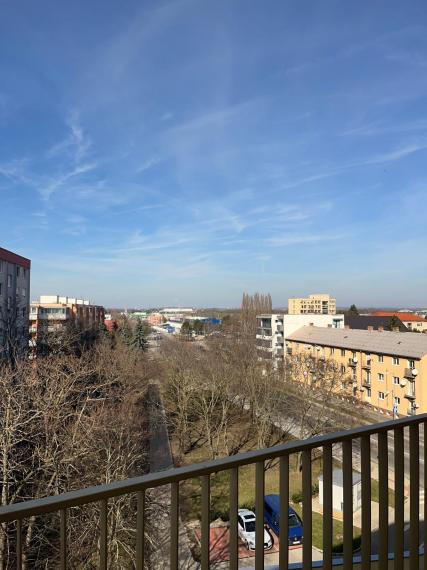 Na prenájom: Moderný 4-izbový byt v centre Galanty – Park House